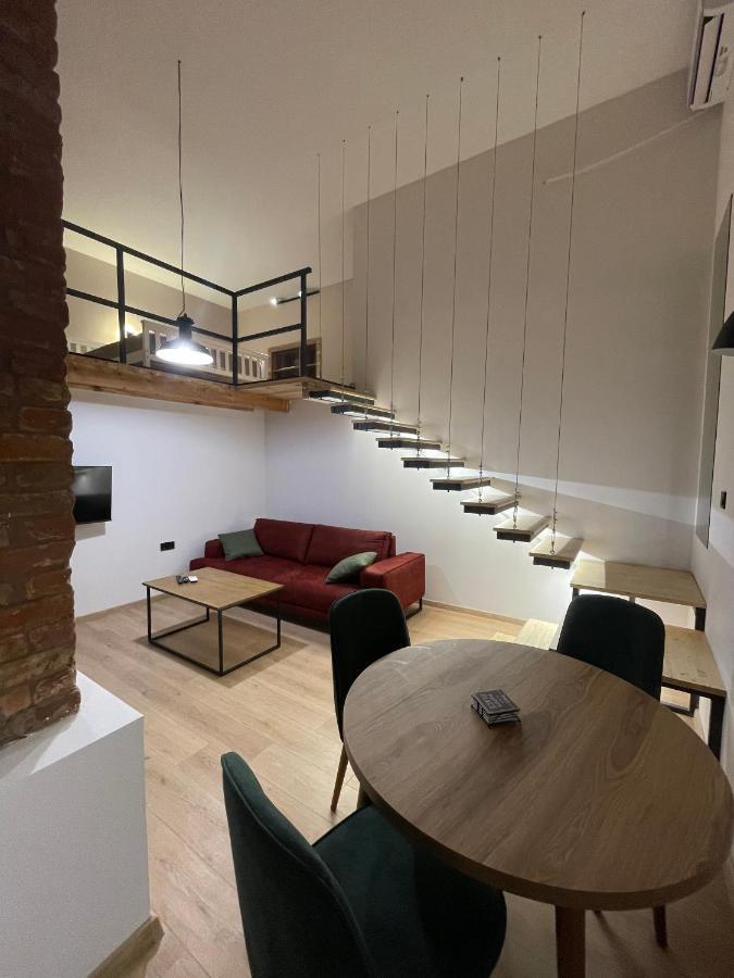 Midamo Orbeliani Appartement Tbilisi Buitenkant foto