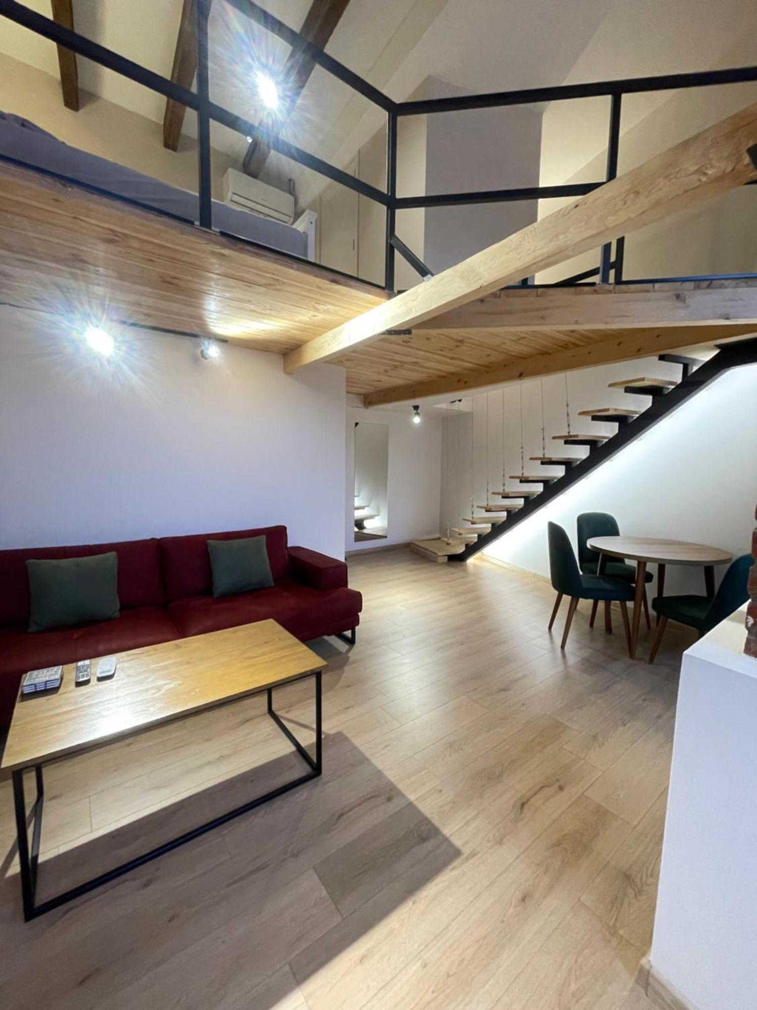 Midamo Orbeliani Appartement Tbilisi Buitenkant foto